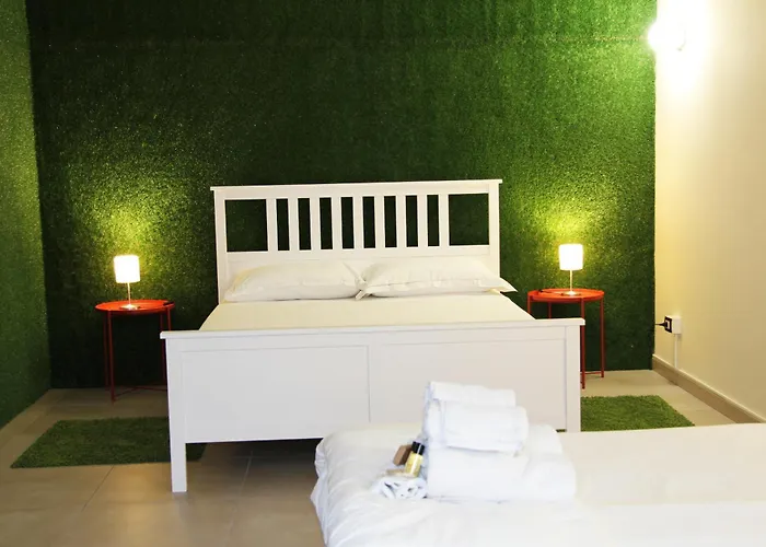 Urban Pop Bed & Breakfast 3*