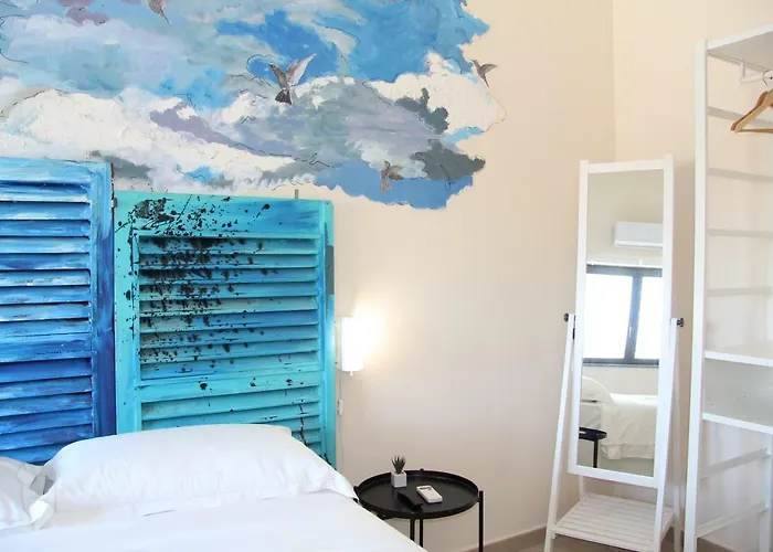 Urban Pop Bed & Breakfast 3*