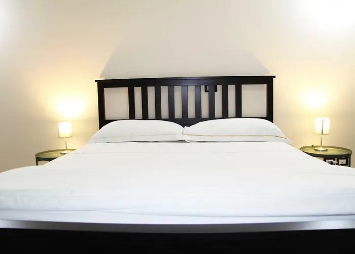 Urban Pop Bed & Breakfast Katánie